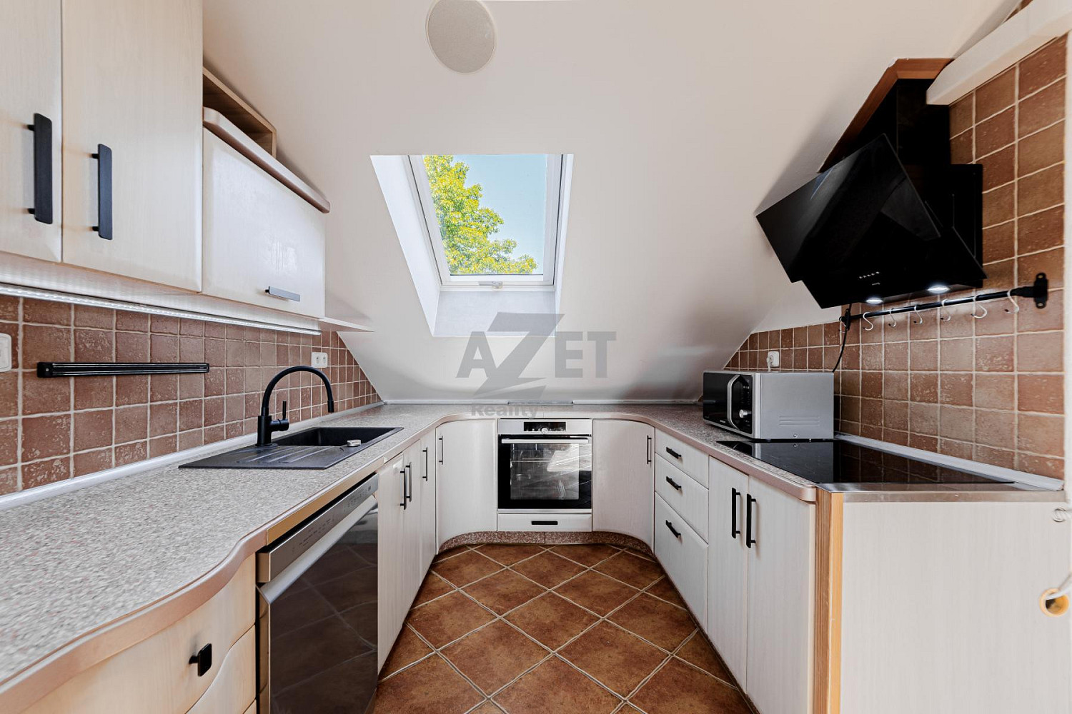 Prodej bytu 4+kk 83 m² – fotografie 3
