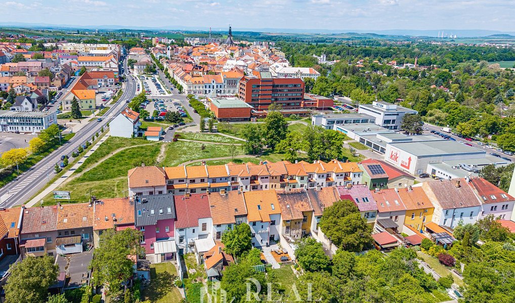 Prodej domu 240 m² s pozemkem 400 m², Louny – náhled fotky 11