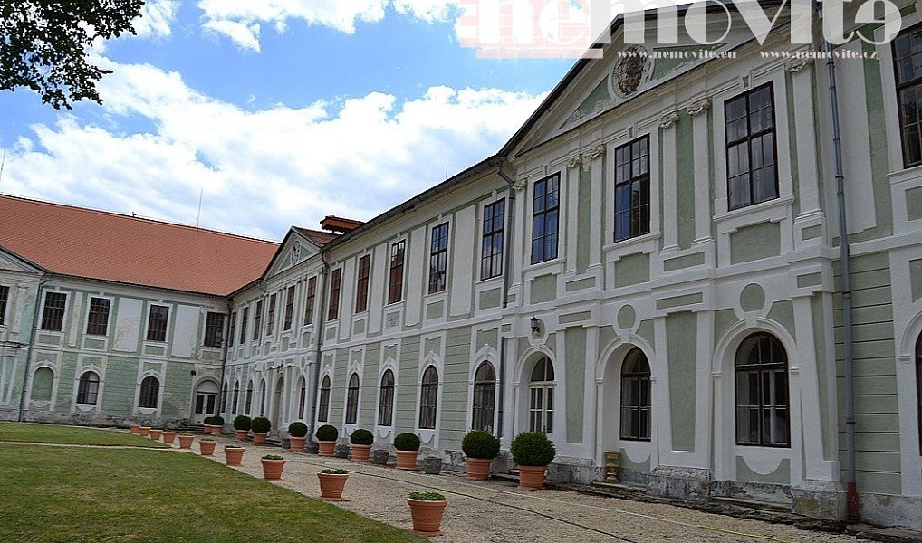 Prodej domu 11 429 m² s pozemkem 31 573 m², Hatín – náhled fotky 31