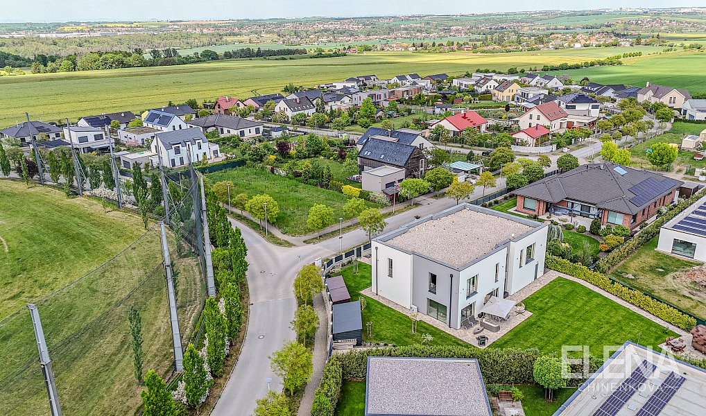 Prodej domu 416 m² s pozemkem 1 285 m², Vysoký Újezd – náhled fotky 38