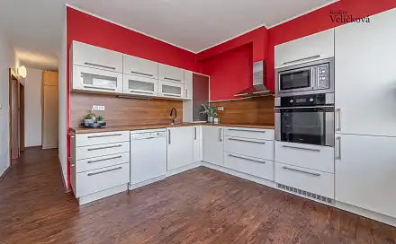Prodej bytu 2+1 80 m², třída Edvarda Beneše, Hradec Králové - Nový Hradec Králové
