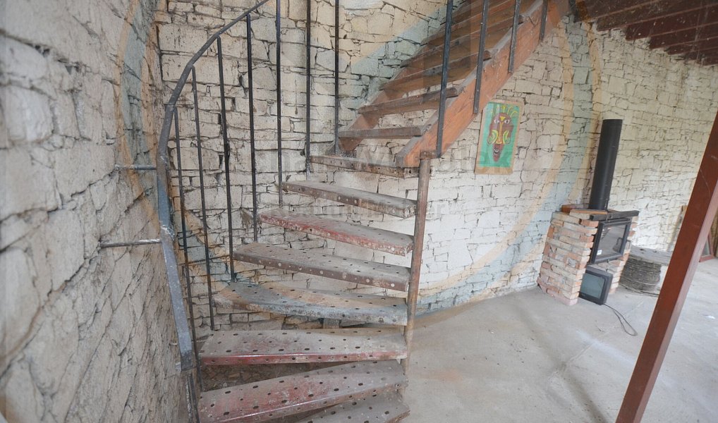 Pronájem zemědělského objektu 130 m², Hrobce – náhled fotky 9