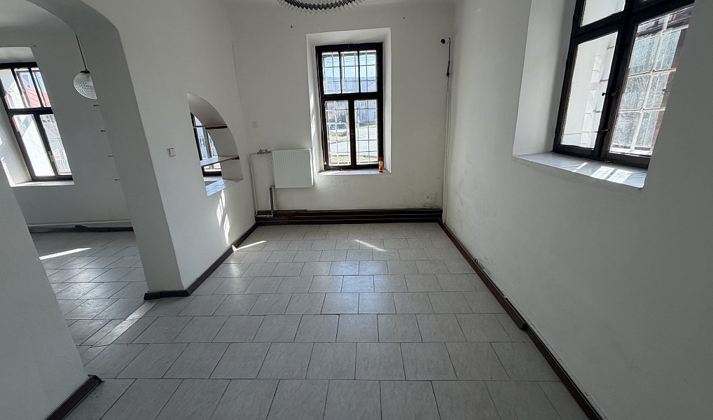 Prodej ubytovacího objektu 595 m², Bouzov – náhled fotky 8