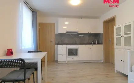 Prodej bytu 1+kk 27 m², Lošany, okres Kolín