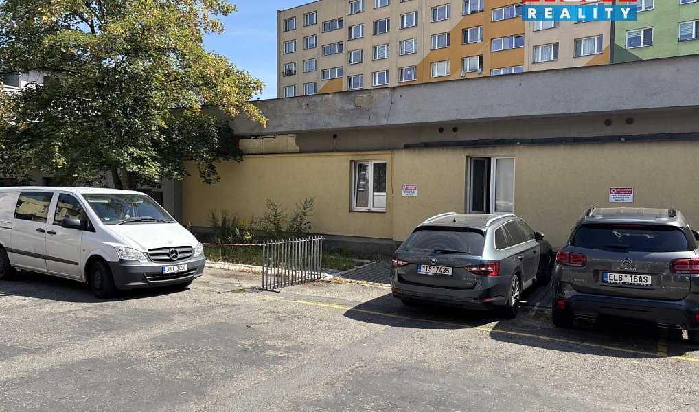 Prodej nájemního domu, činžáku 618 m², Orlová – náhled fotky 3