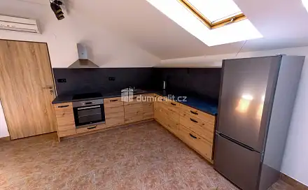 Pronájem bytu 2+kk 50 m², Štítného, Kolín - Kolín V