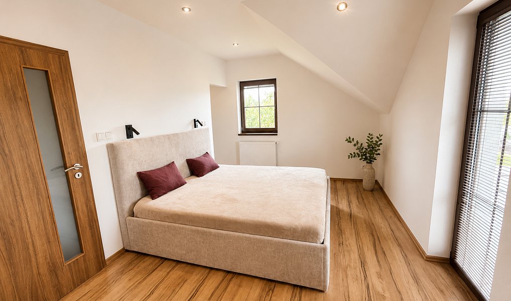 Prodej domu 148 m² s pozemkem 908 m², Tmaň – náhled fotky 12