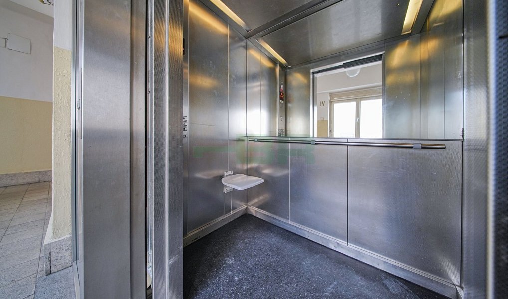 Prodej bytu 2+1 91 m², Praha – náhled fotky 38
