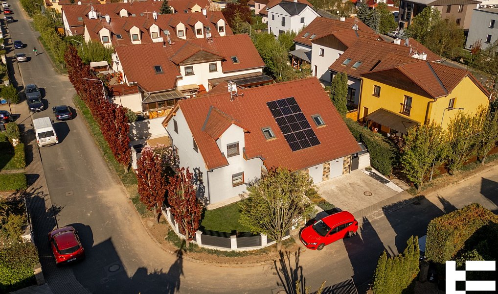 Prodej domu 227 m² s pozemkem 513 m², Zeleneč – náhled fotky 53