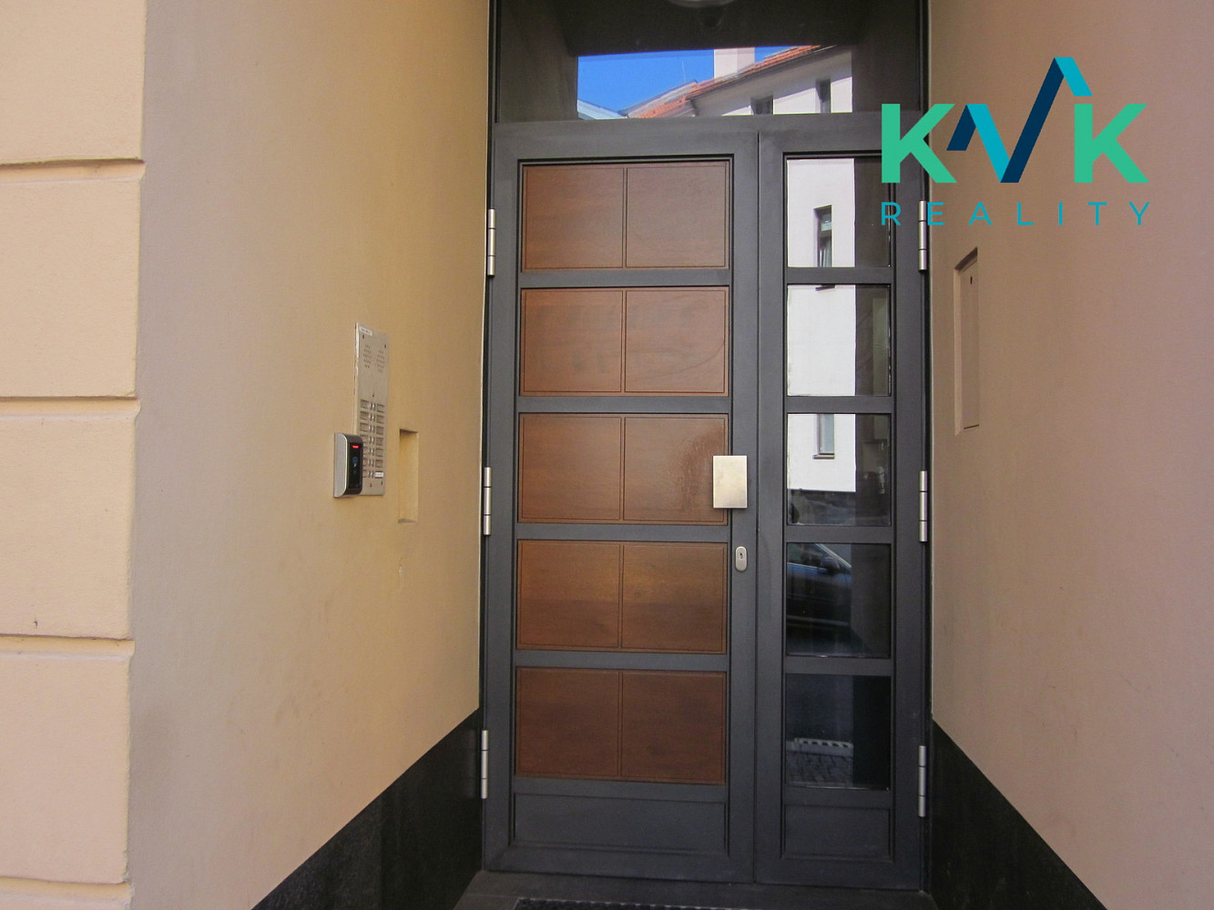 Pronájem obchodních prostor 20 m² – fotografie 2