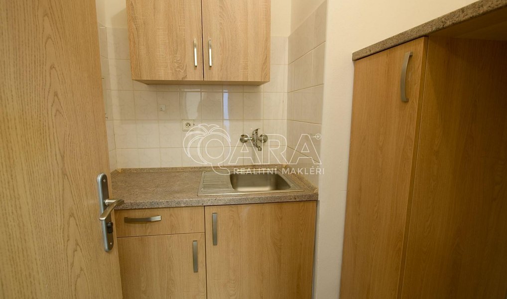 Pronájem kanceláře 650 m², Praha – náhled fotky 9