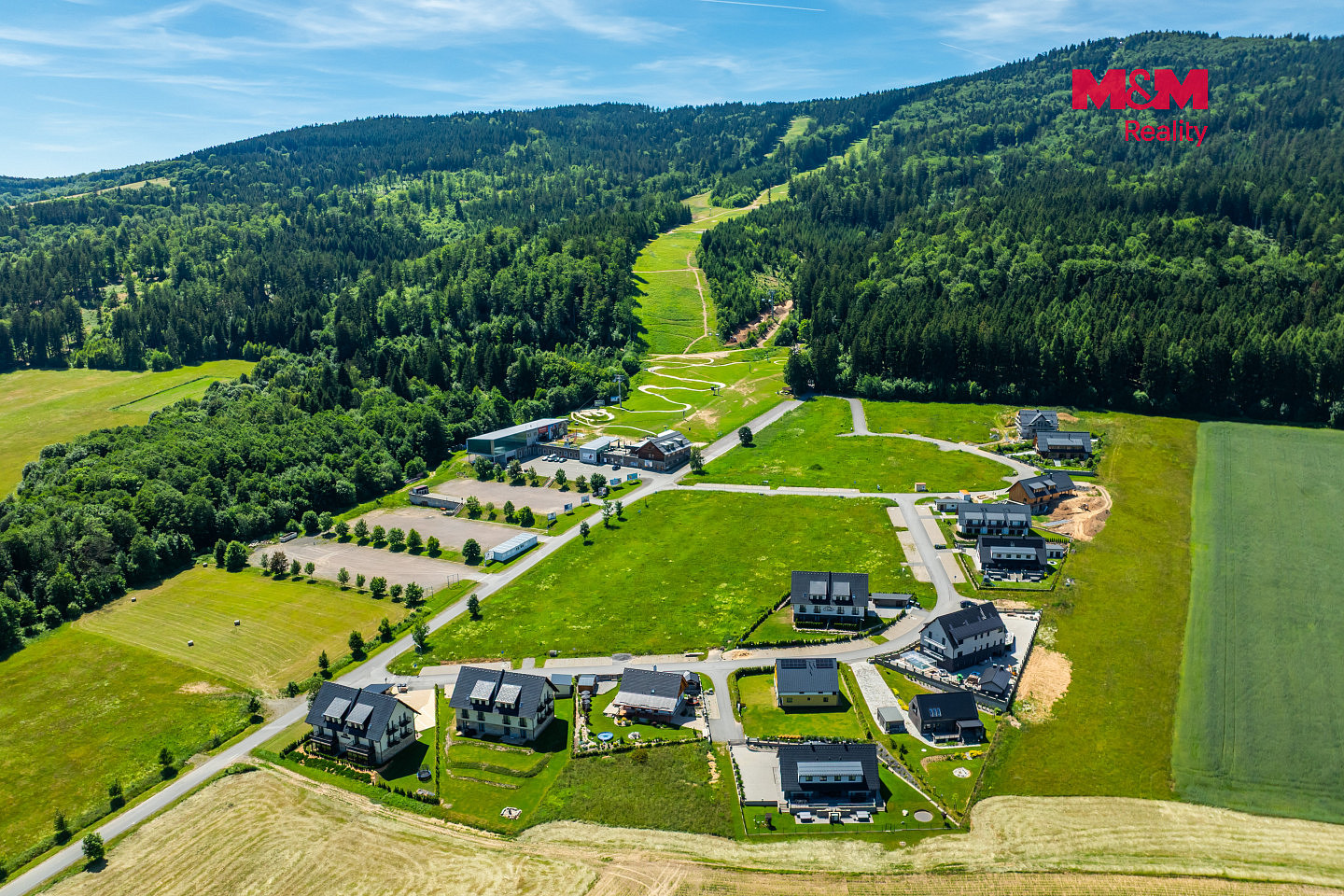 Prodej stavebního pozemku 1 251 m² – fotografie 3