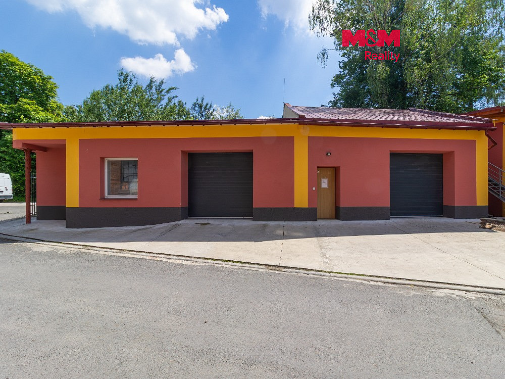 Pronájem obchodních prostor 140 m²