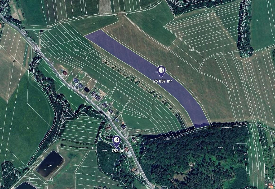 Prodej pole 16 631 m²
