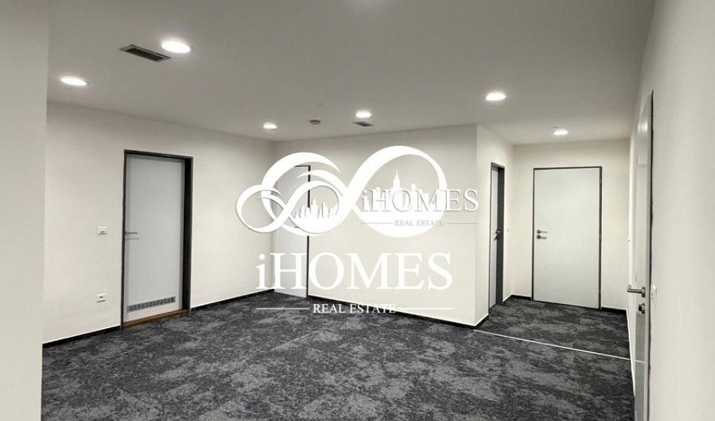Pronájem kanceláře 241 m², Praha – náhled fotky 2
