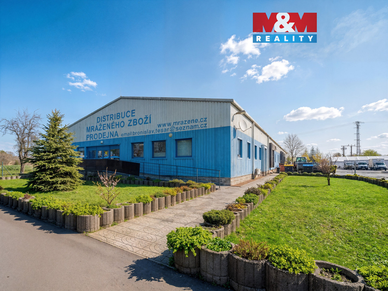 Pronájem obchodních prostor 1 300 m²