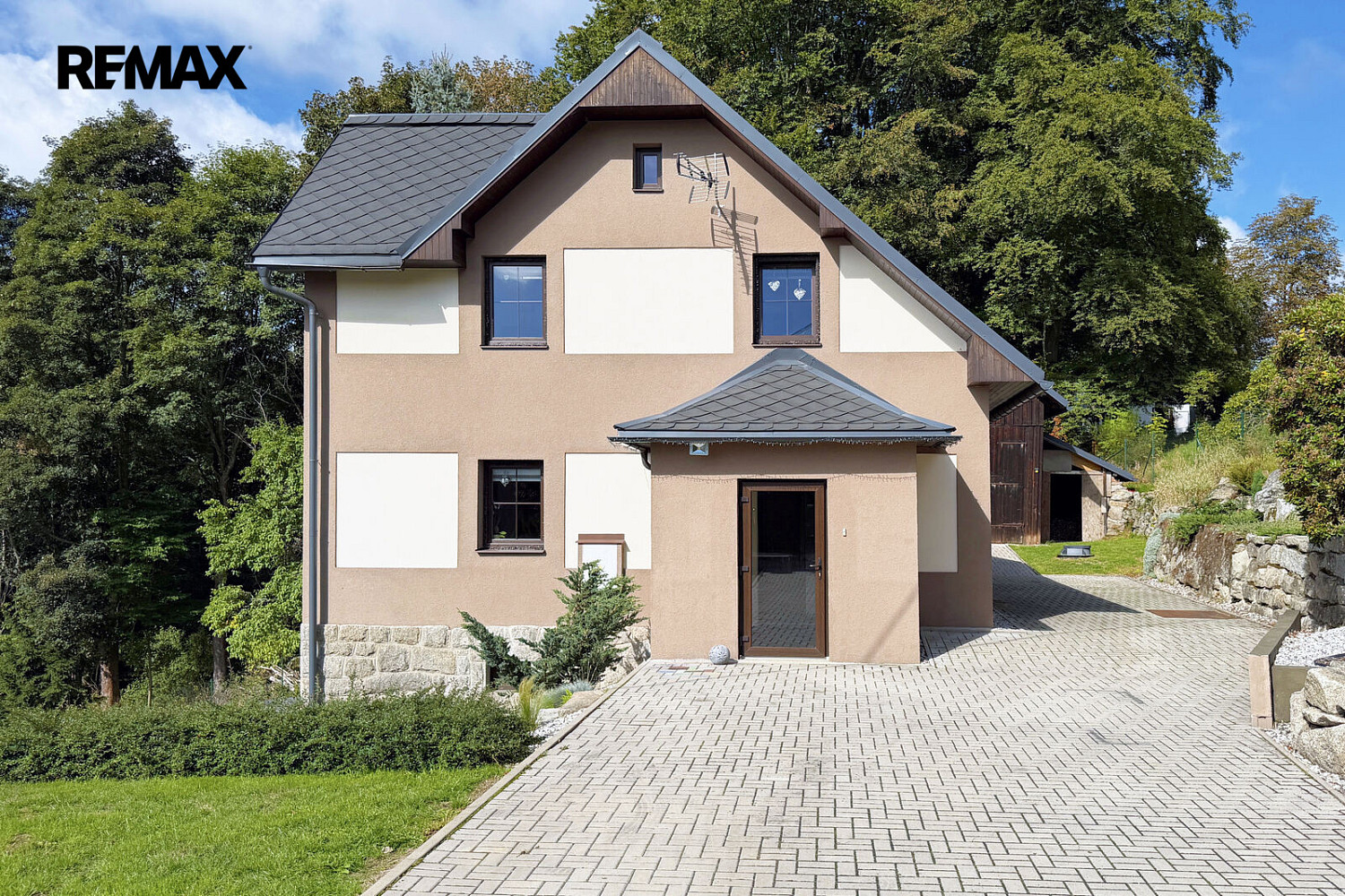 Prodej domu 197 m² s pozemkem 3 575 m²