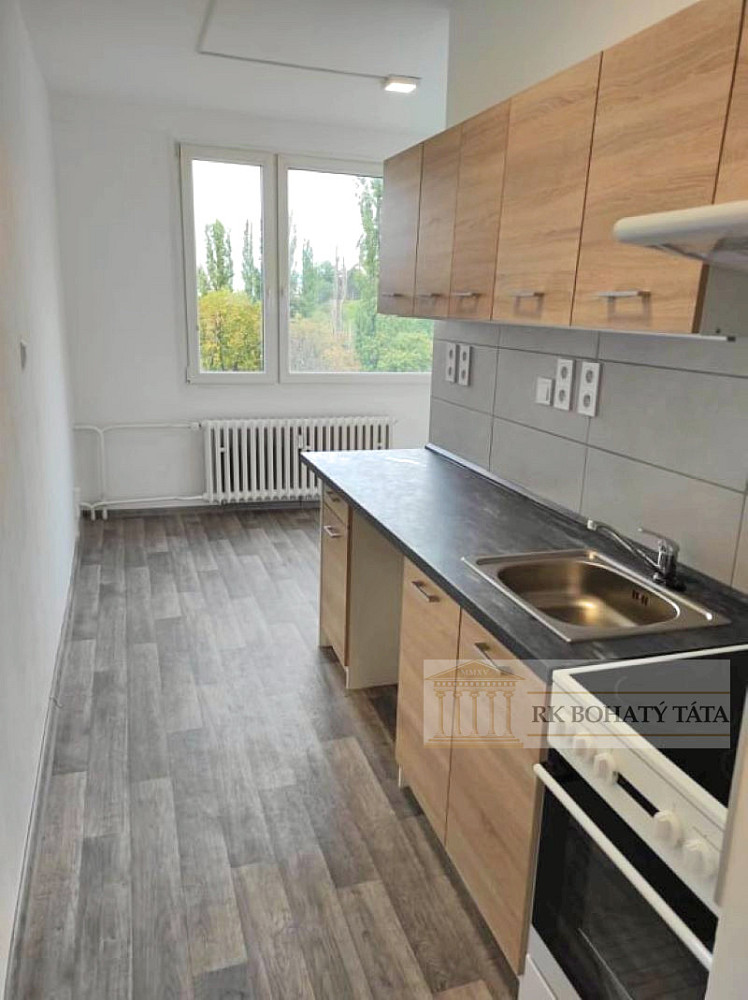 Pronájem bytu 2+1 62 m² – fotografie 4