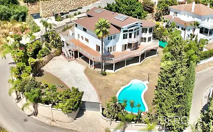 Prodej domu 710 m² s pozemkem 1 711 m², Benahavís, Španělsko