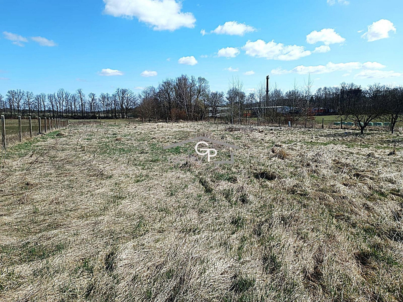 Prodej stavebního pozemku 1 106 m² – pohled 3