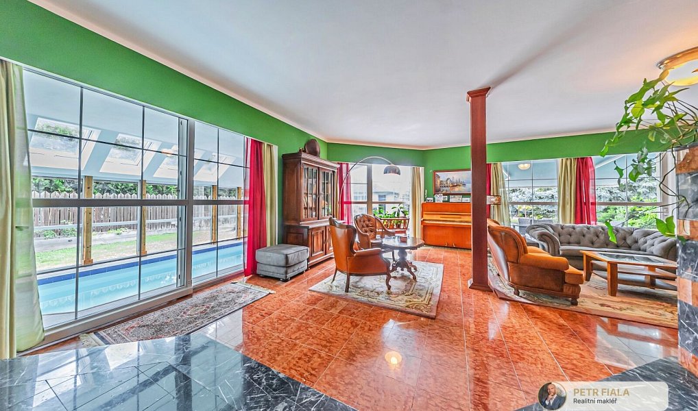 Prodej domu 305 m² s pozemkem 1 174 m², Plzeň – náhled fotky 13