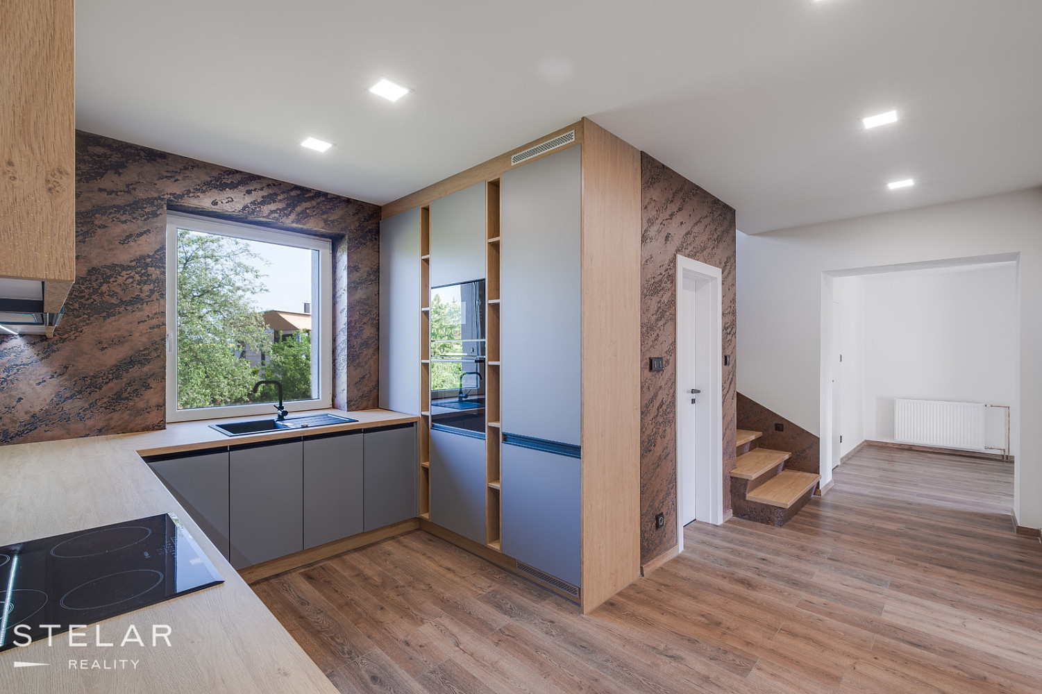 Prodej domu 294 m² s pozemkem 977 m² – fotografie 3
