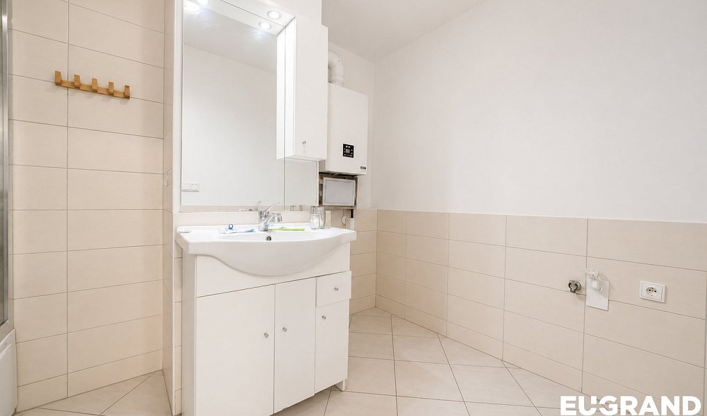 Prodej ubytovacího objektu 330 m², Šluknov – náhled fotky 14
