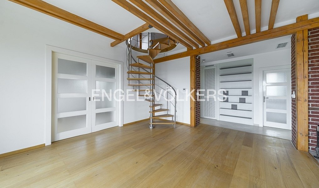 Pronájem bytu 4+kk 202 m², Praha – náhled fotky 9