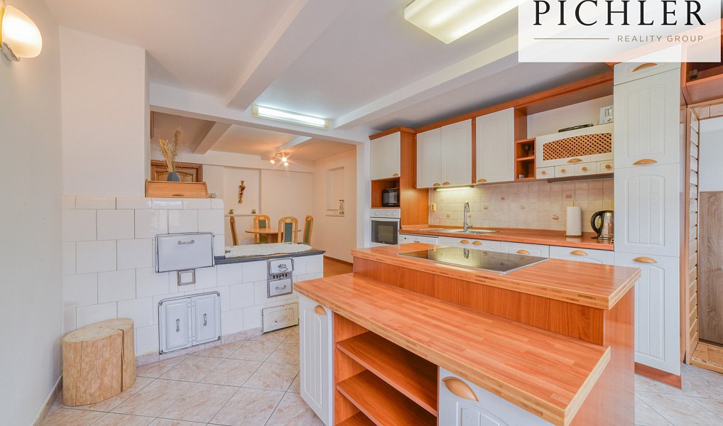 Prodej domu 341 m² s pozemkem 424 m², Stříbrná – náhled fotky 15
