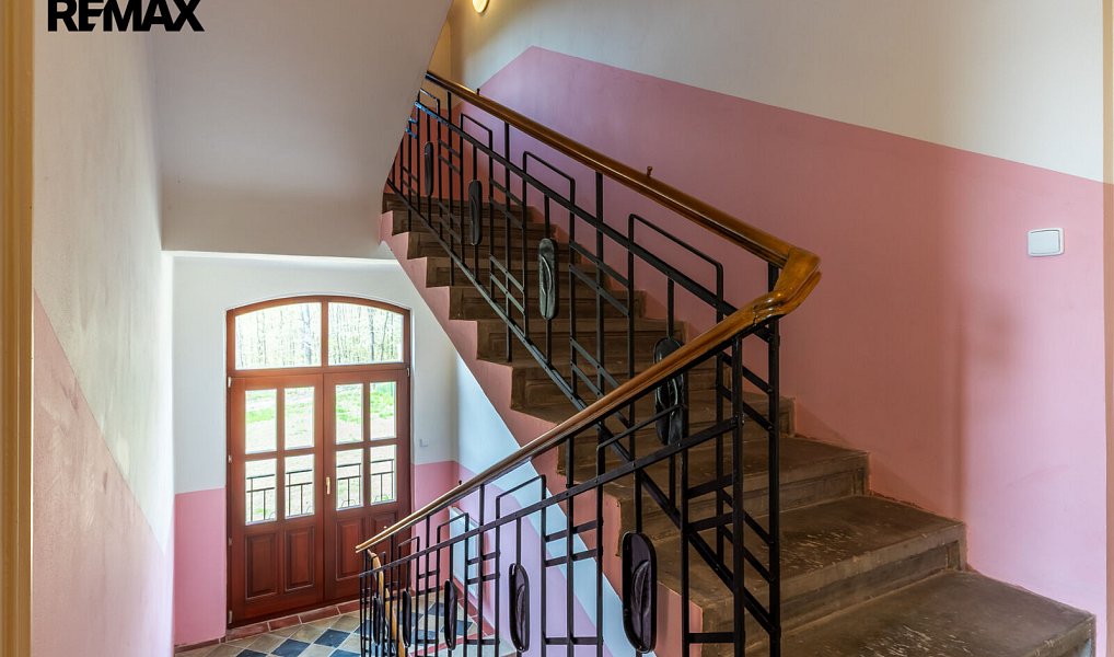 Prodej domu 403 m² s pozemkem 1 389 m², Praha – náhled fotky 17