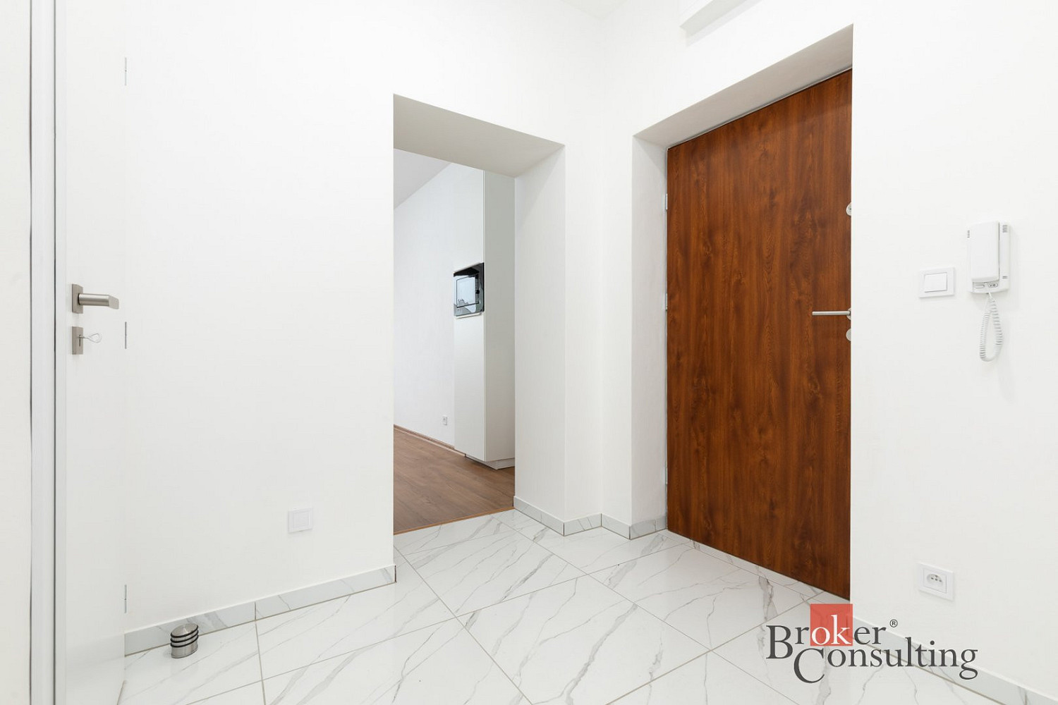 Pronájem bytu 2+kk 41 m² – pohled 6