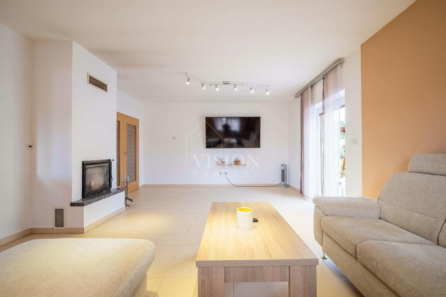 Prodej domu 242 m² s pozemkem 1 923 m² – fotografie 4