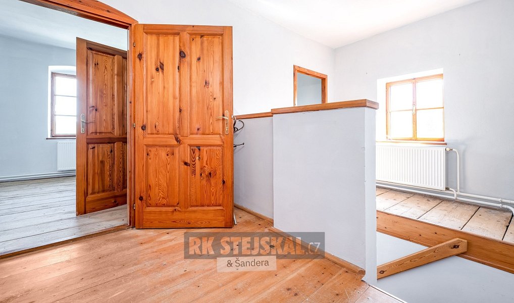 Prodej domu 430 m² s pozemkem 57 892 m², Brloh – náhled fotky 15