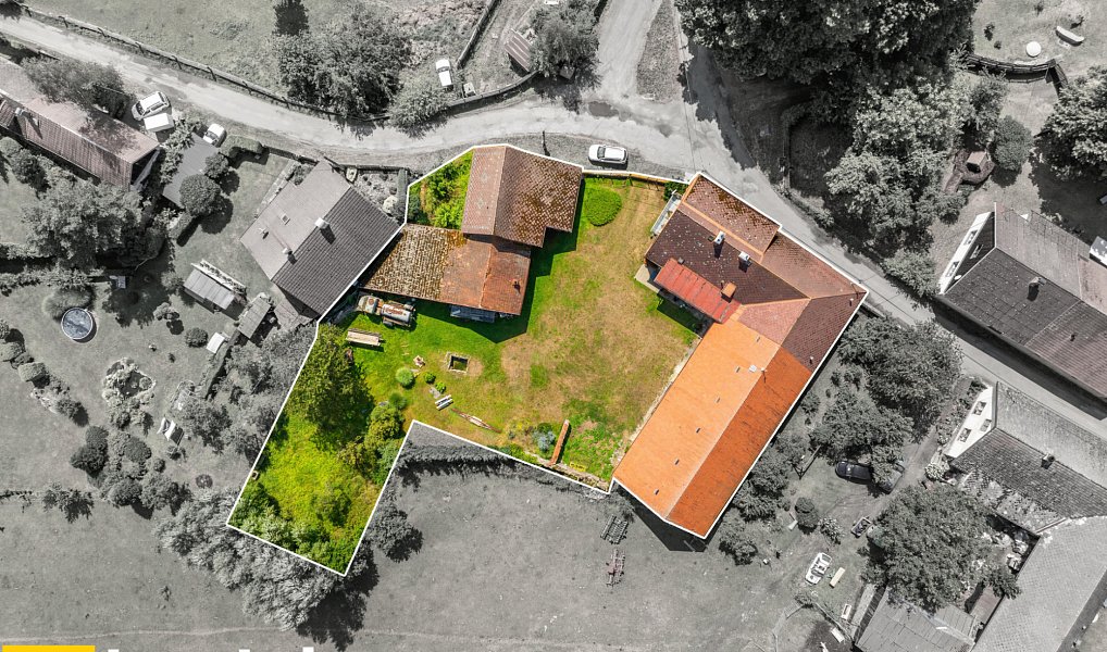 Prodej domu 450 m² s pozemkem 1 844 m², Kolinec – náhled fotky 3