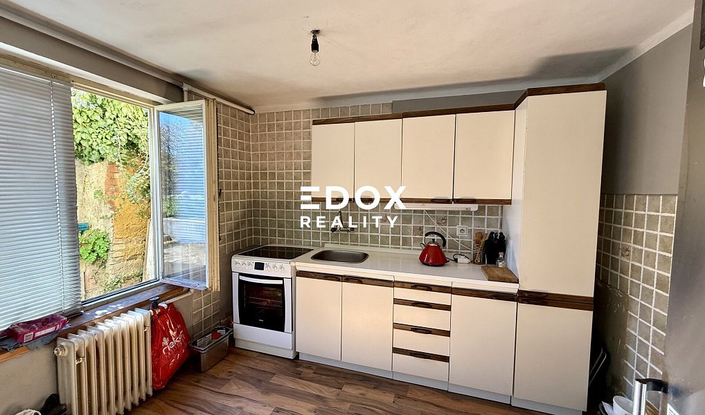 Prodej domu 200 m² s pozemkem 1 530 m², Kozly – náhled fotky 8