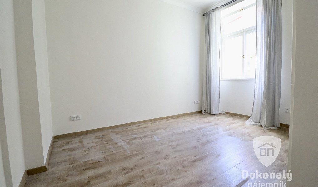 Pronájem bytu 1+kk 22 m², Praha – náhled fotky 4