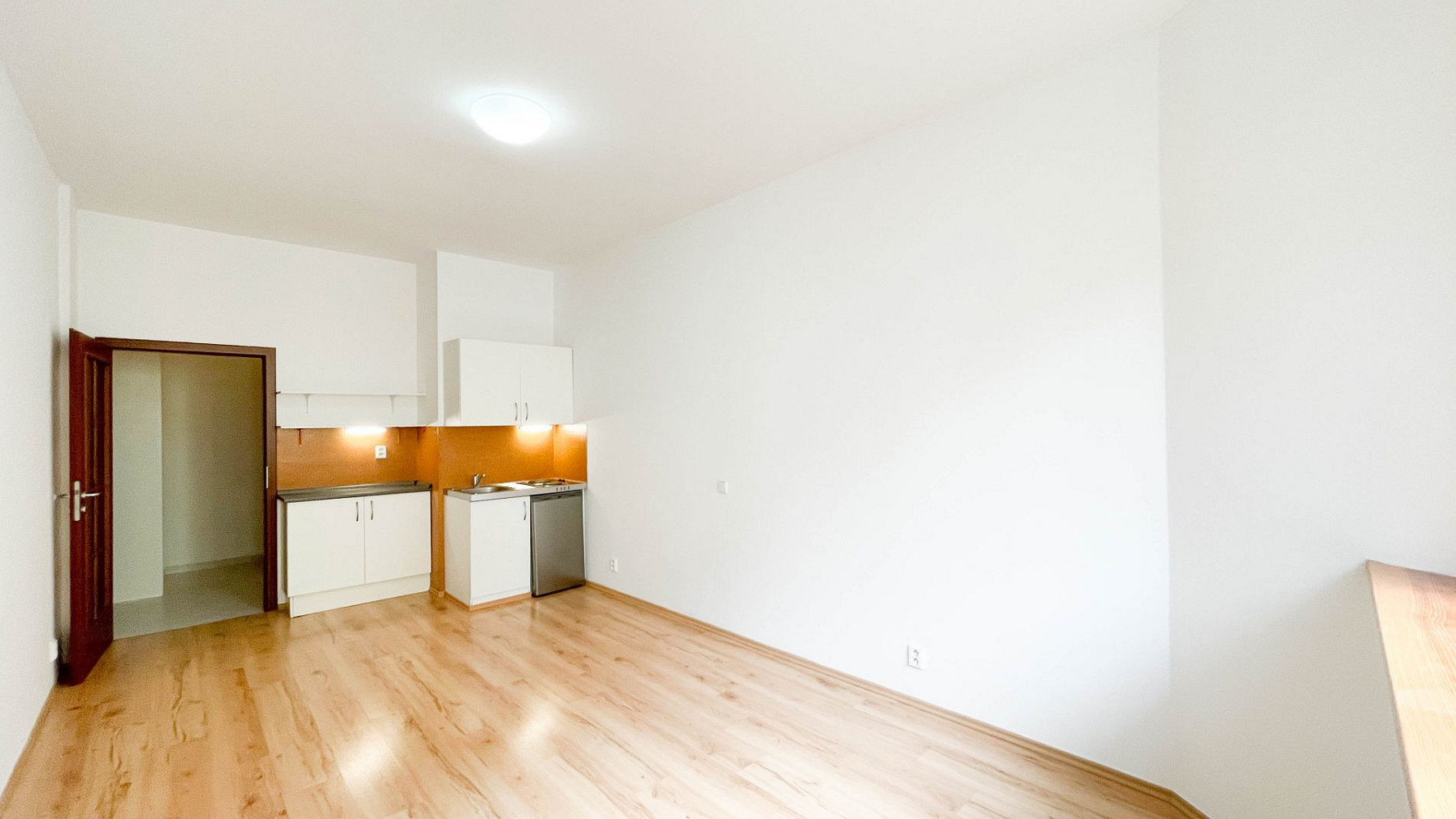 Pronájem bytu 1+kk 25 m² – fotografie 5