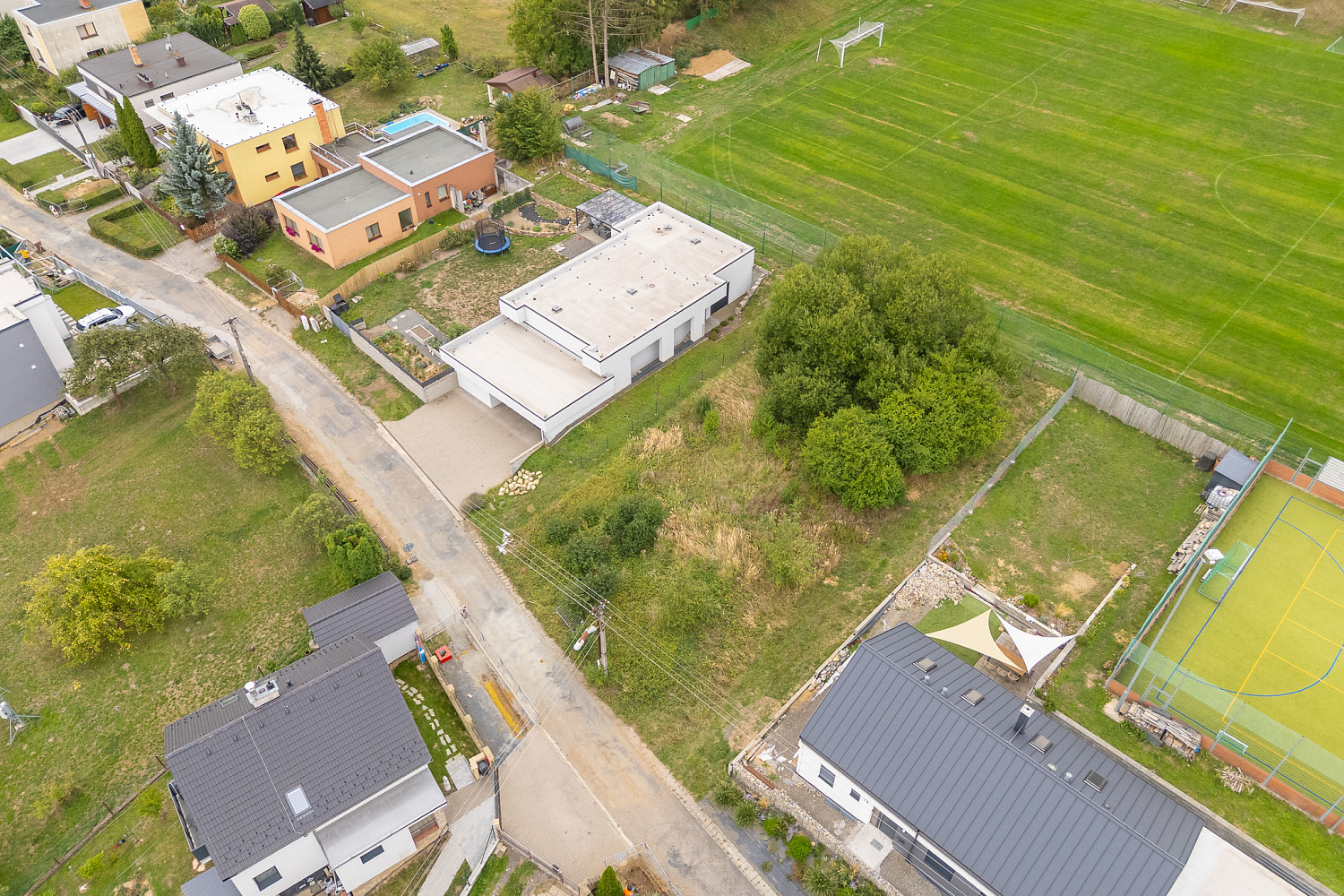 Prodej stavebního pozemku 850 m² – fotografie 3