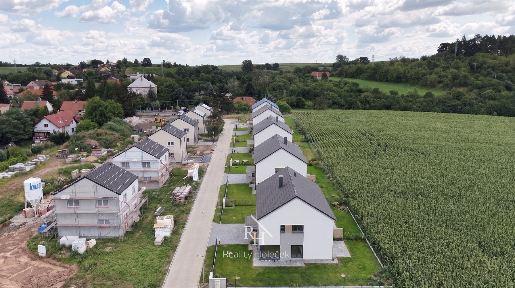 Prodej stavebního pozemku 6 413 m² – fotografie 3