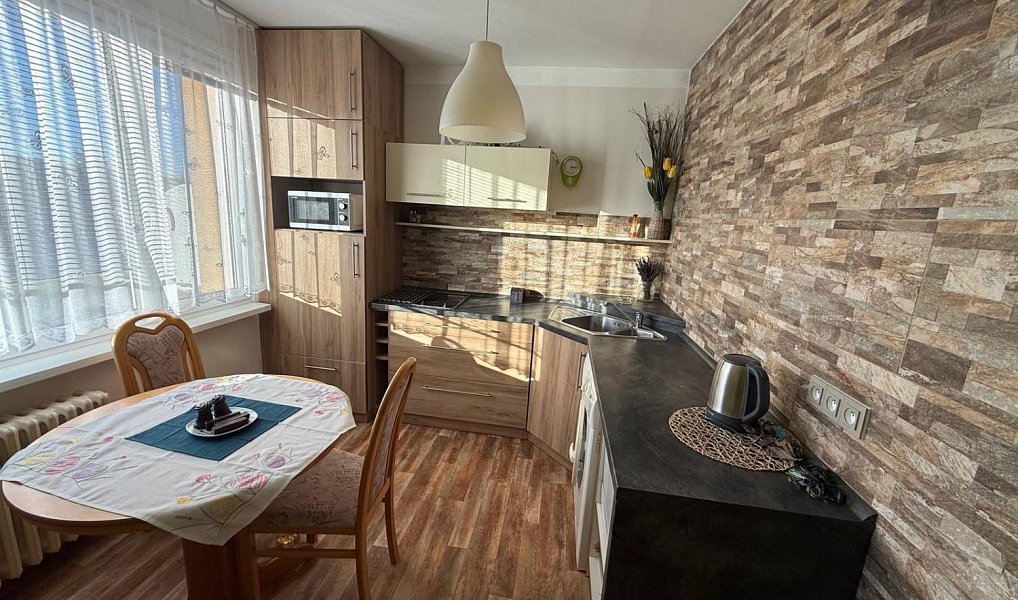 Pronájem bytu 1+1 36 m², Mostek – náhled fotky 2