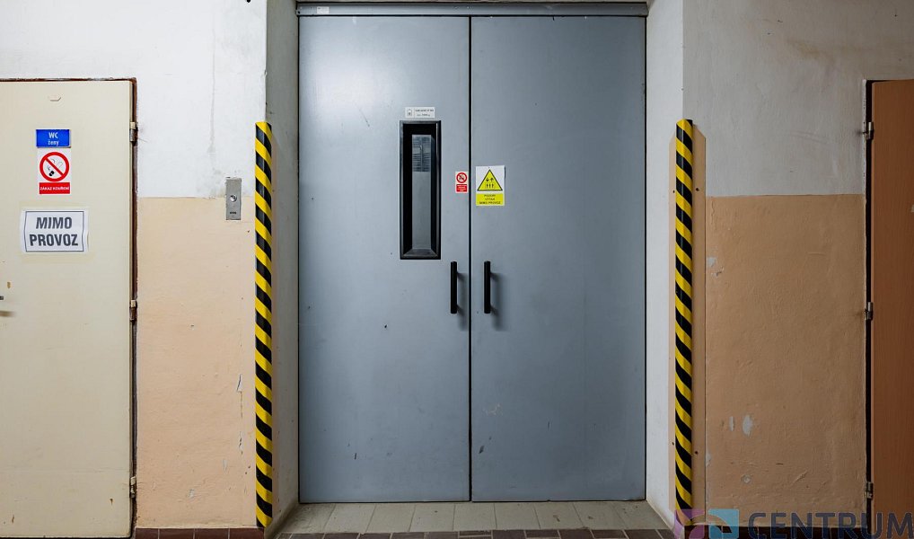 Pronájem skladovacích prostor 631 m², Turnov – náhled fotky 9