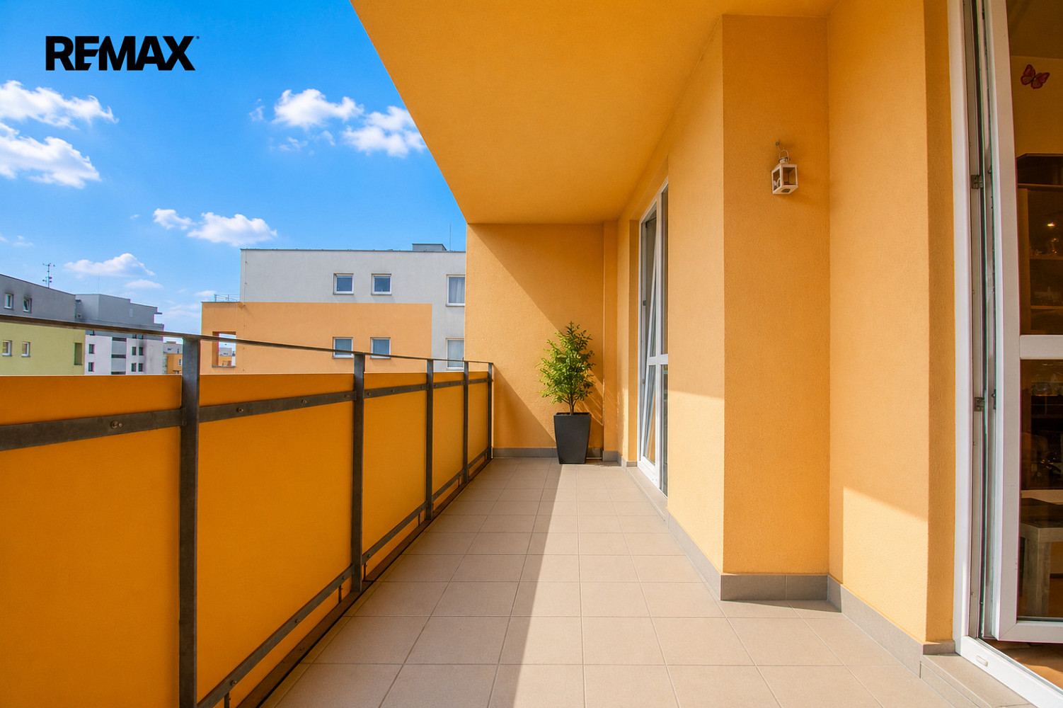Pronájem bytu 2+kk 70 m² – fotografie 3