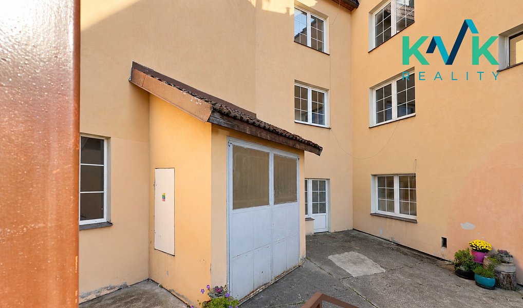 Prodej nájemního domu, činžáku 1 127 m², Karlovy Vary – náhled fotky 31