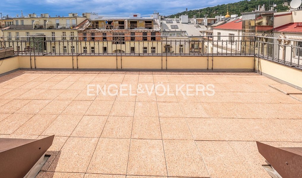 Pronájem bytu 4+kk 173 m², Praha – náhled fotky 11