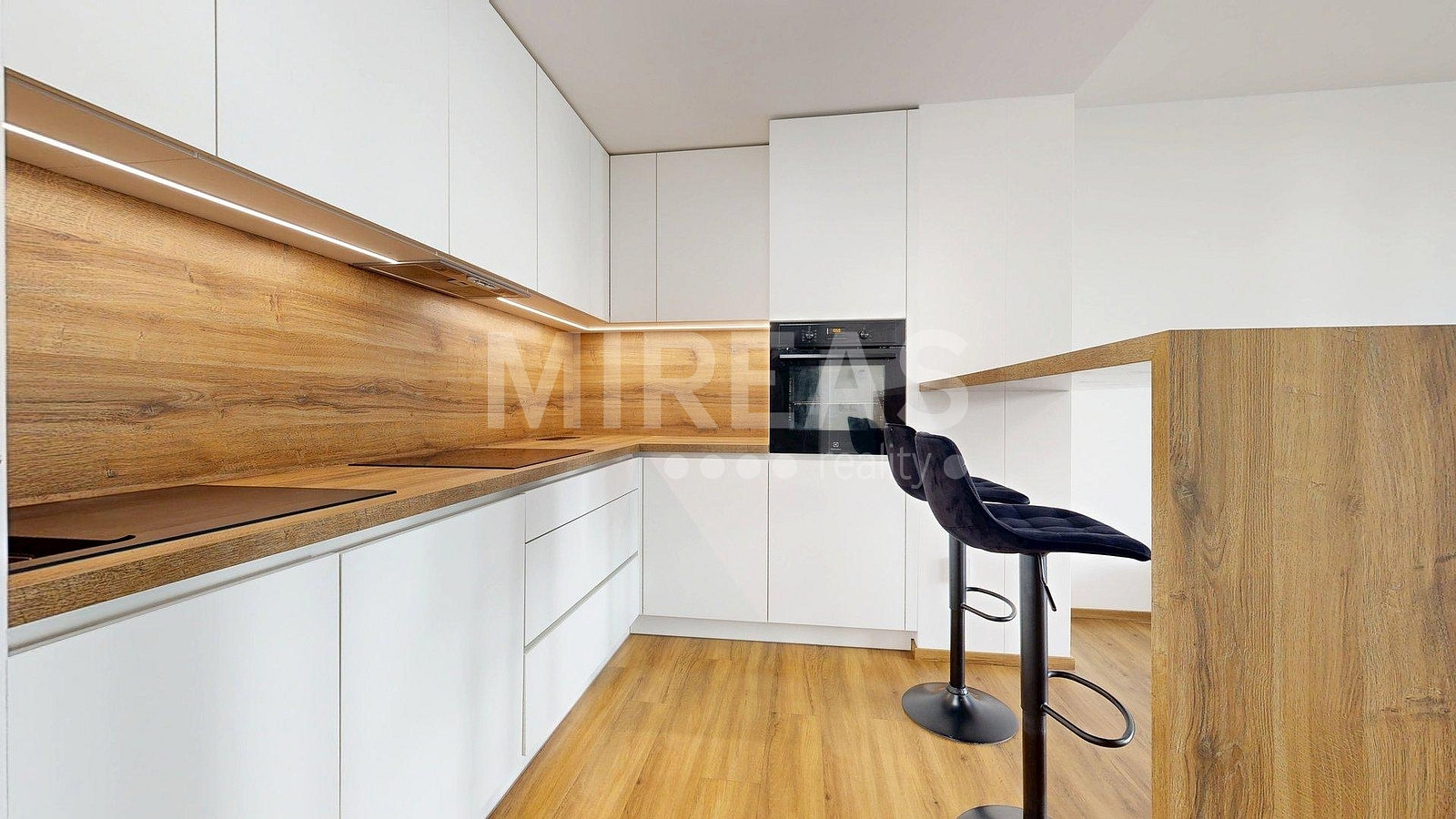 Pronájem bytu 2+kk 53 m² — photo 3