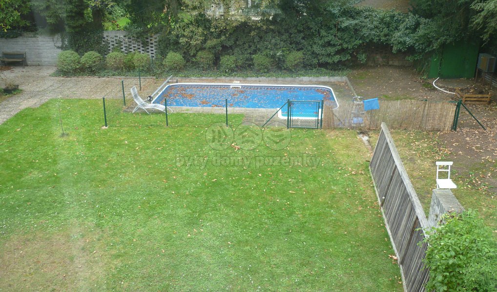 Pronájem domu 350 m² s pozemkem 750 m², Praha – náhled fotky 24