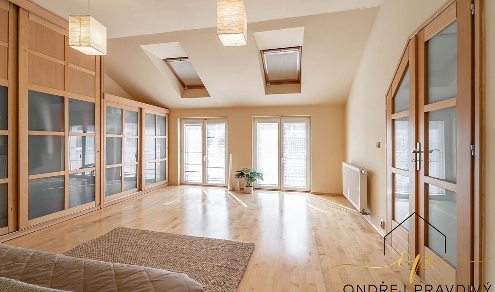 Prodej domu 265 m² s pozemkem 428 m², Lety – náhled fotky 6
