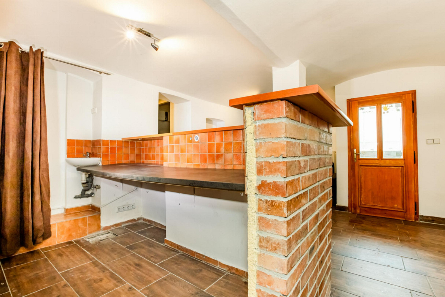 Prodej obchodních prostor 66 m² – fotografie 5