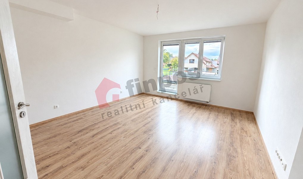 Pronájem bytu 1+kk 27 m², Mrač – náhled fotky 2