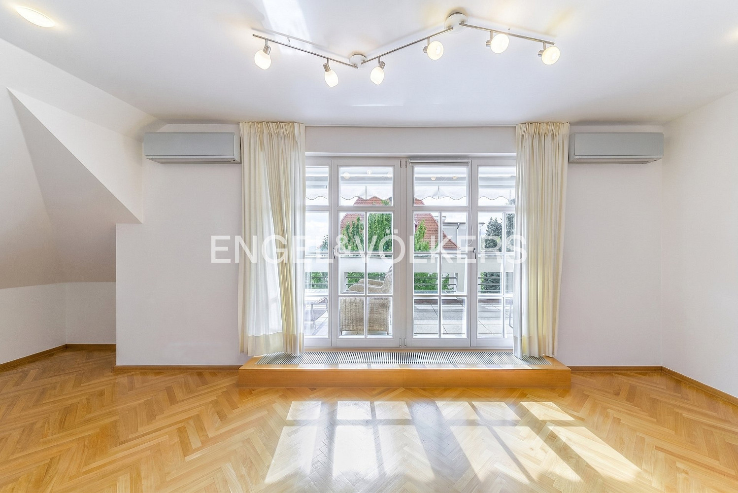 Prodej domu 434 m² s pozemkem 633 m² – pohled 6